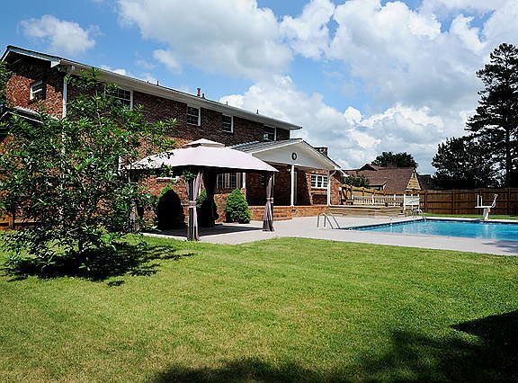 5th image of 7422 Twin Brook Dr