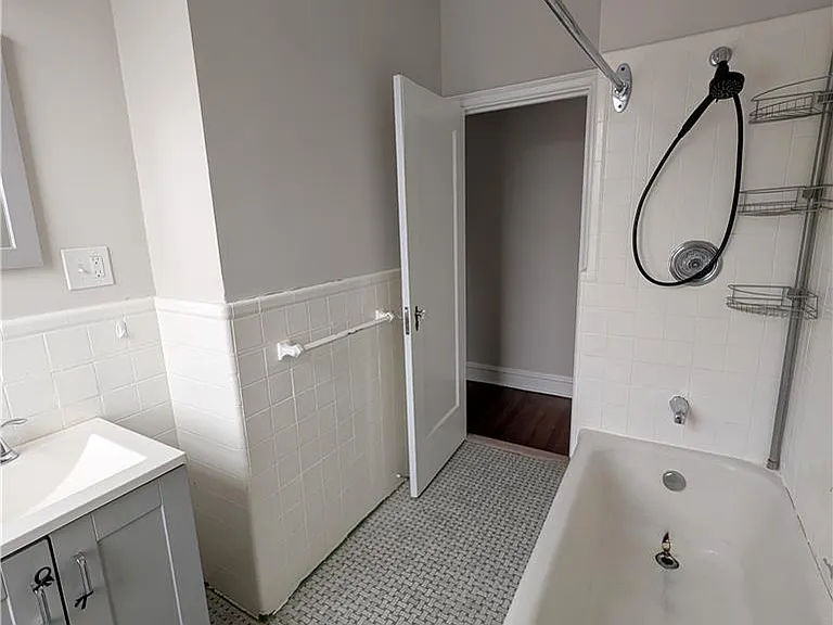 1458 Northampton St #8 — Photo 9