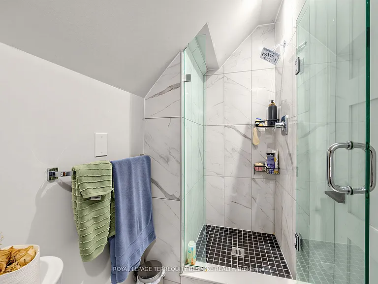 505 Parkside Dr #4 — Photo 7