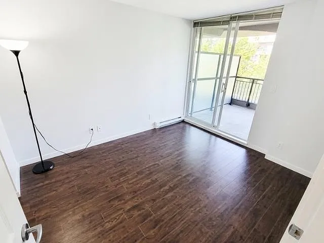 8460 Granville Ave #410 — Photo 5
