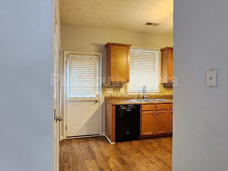 1673 Jackson Sq NW — Photo 19