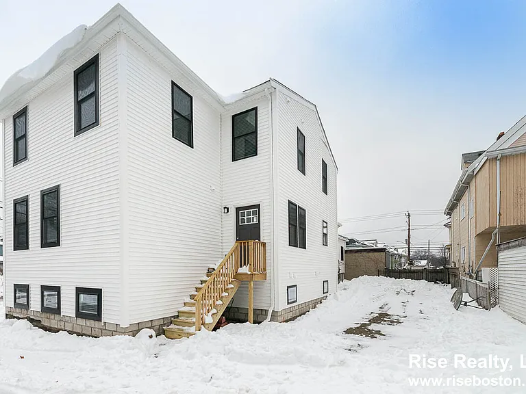 10 Marion St #1 — Photo 15