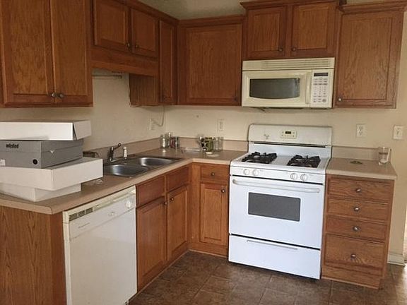 Kitchen  with B/fast area