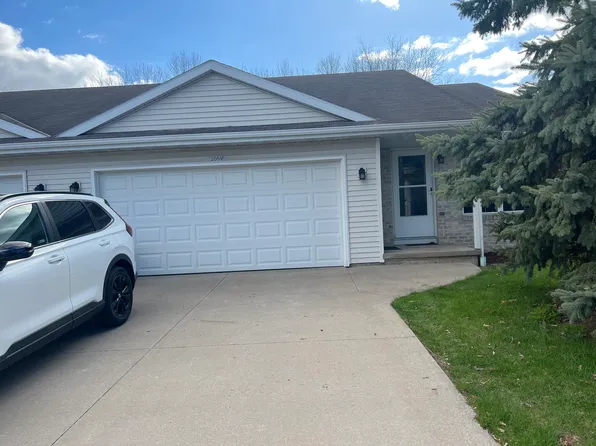 2059 Schanock Dr, Green Bay, WI 54303