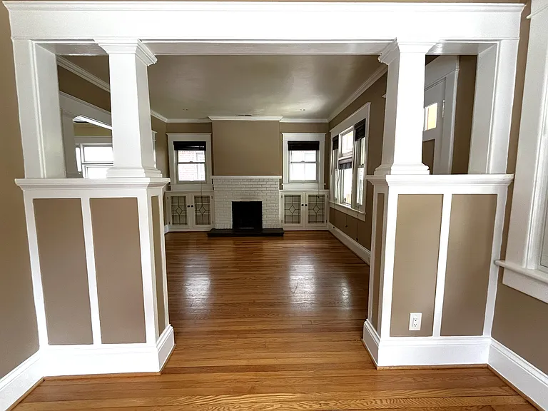 917 Gates Ave — Photo 6