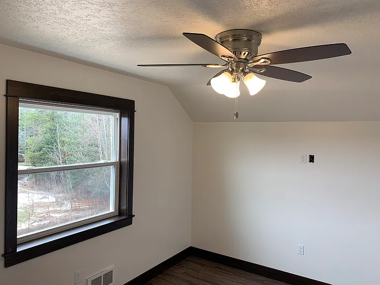 W Shingle Mill Rd — Photo 23