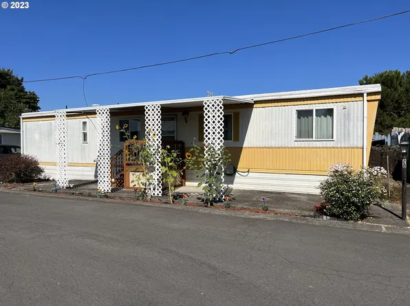 2300 SE 82nd Ave Unit 28, Portland, OR 97216