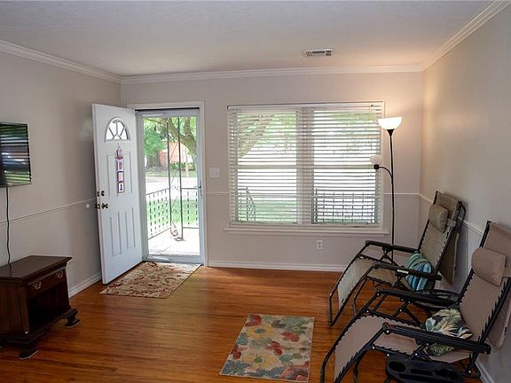 5th image of 1525 Camden Way