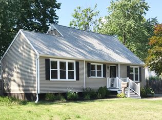 37 Tanglewood Rd, Colonie, NY 12205