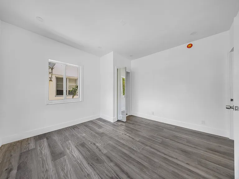 6844 Abbott Ave — Photo 36