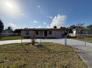 1011 Avenue F Ct, Riviera Beach, FL 33404