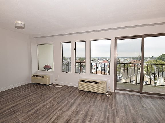 3rd image of 235 Park Ave