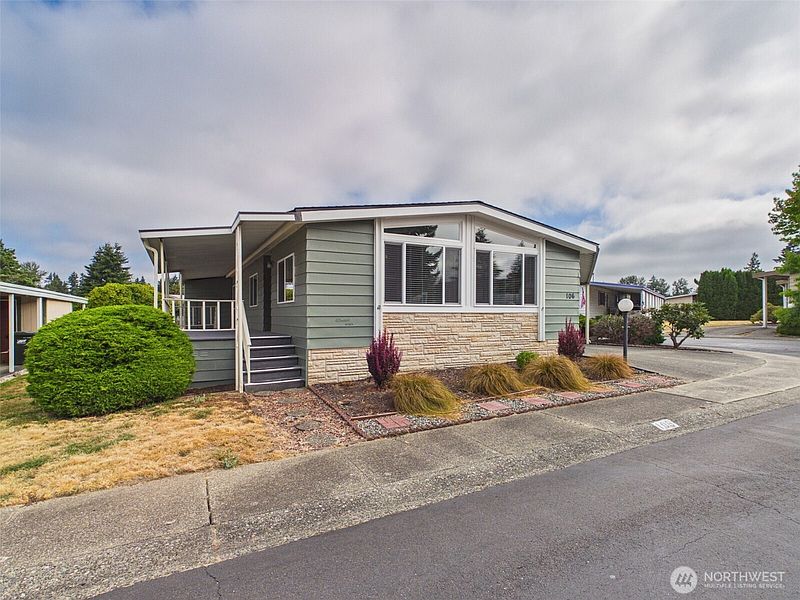 4th image of 11436 SE 208th Street #106
