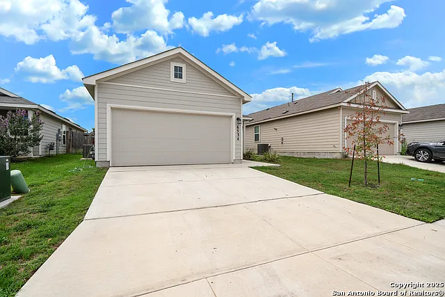 3 bed, 1450 sqft, $1,495 — Photo 1