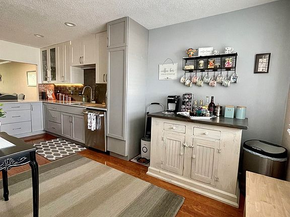 5th image of 205 Kennely Rd #4