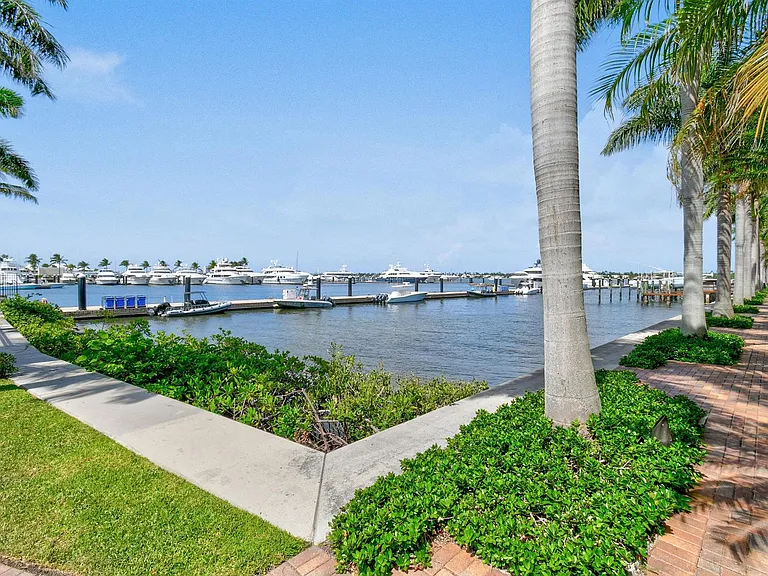 3940 N Flagler Dr #206 — Photo 27