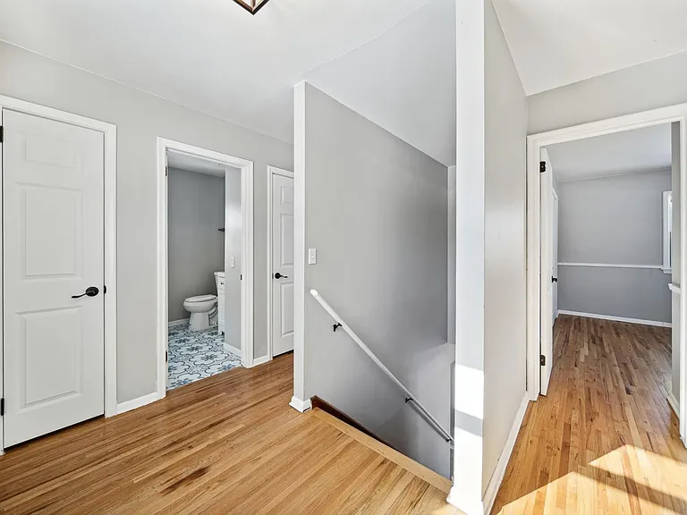 348 109th Ave NE — Photo 14