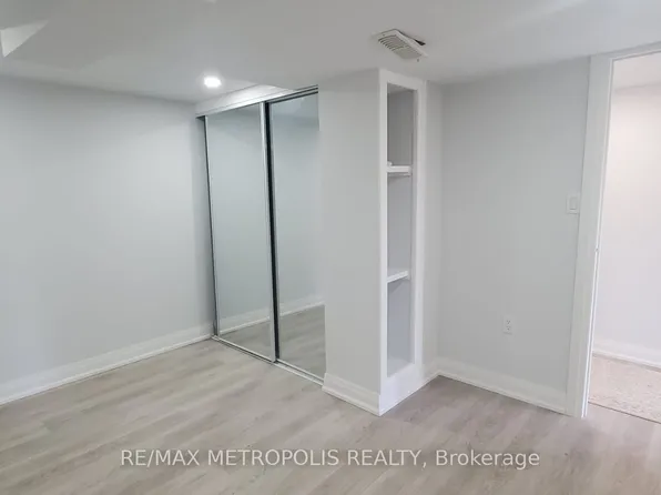 37 Bill Guy Dr, Georgina, ON L4P 0H9