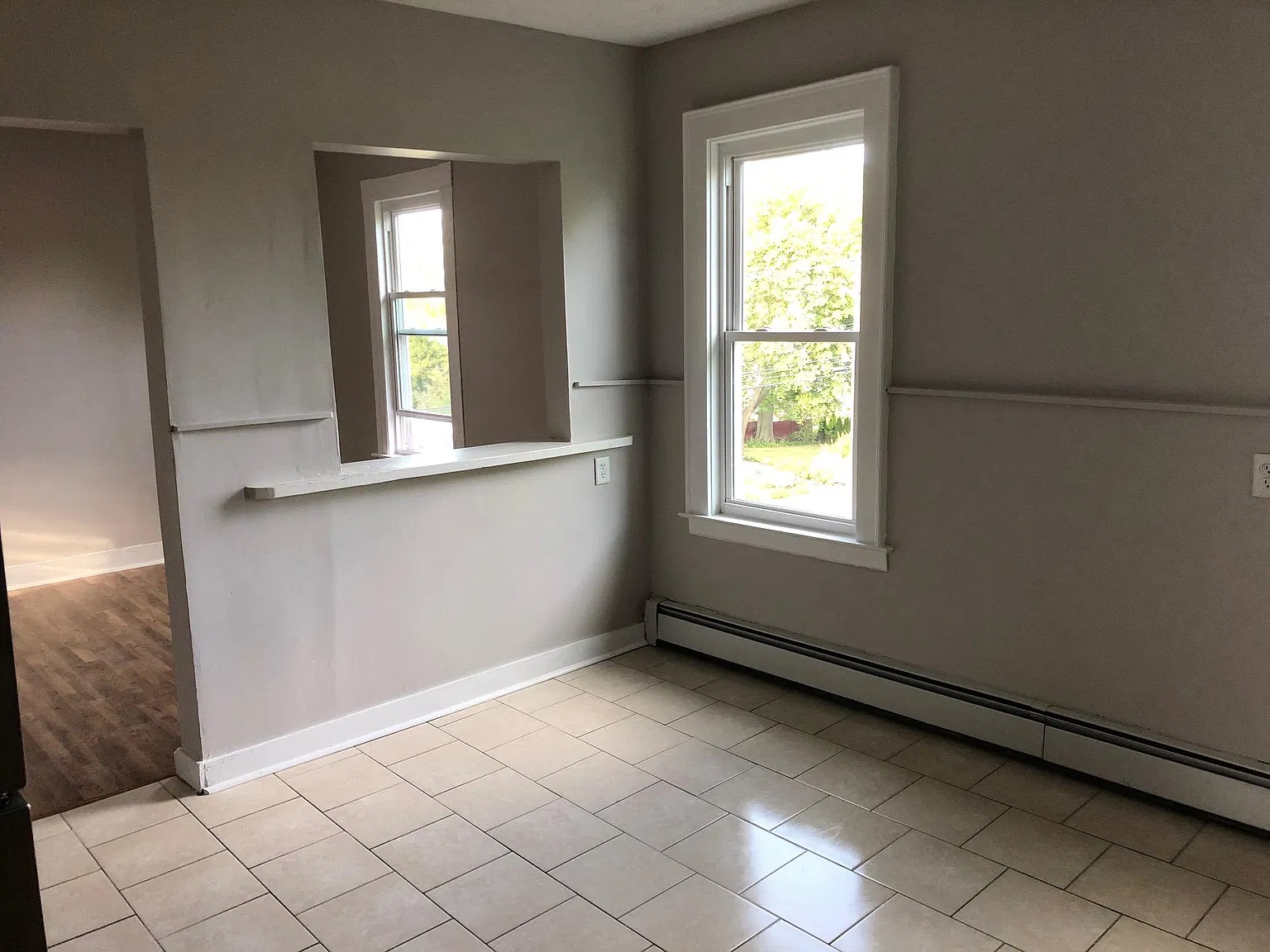 3 bed, 900 sqft, $1,500 — Photo 3