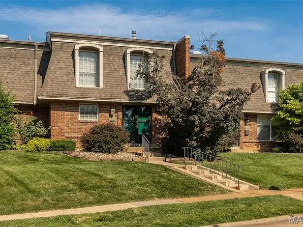 4327 Chateau De Ville Dr, Saint Louis, MO 63129