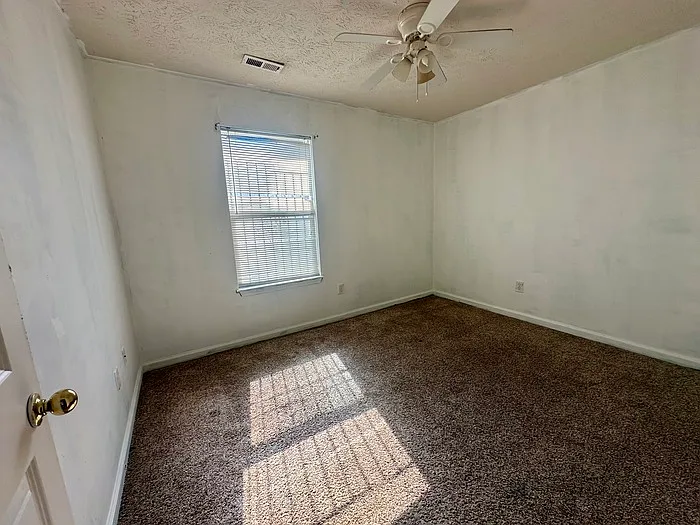 2114 Martha St — Photo 9