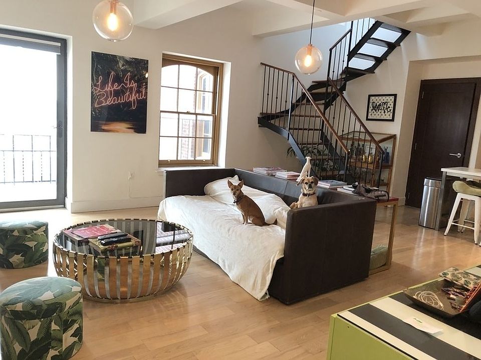 1st image of 3101 Vernon Blvd APT 3