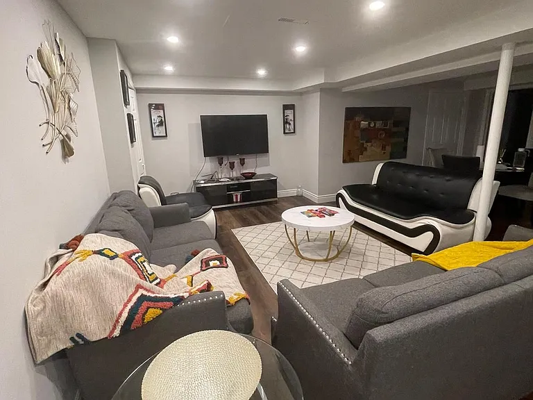 1499 Hollywell Ave #BASEMENT — Photo 12