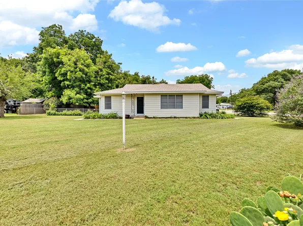 3041 Field St, Fort Worth, TX 76117
