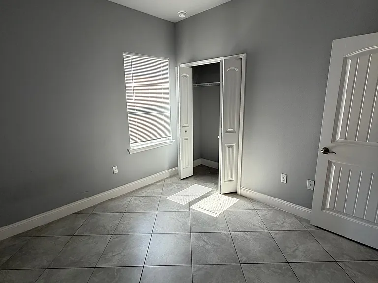 34 Louisburg Ln #A — Photo 12