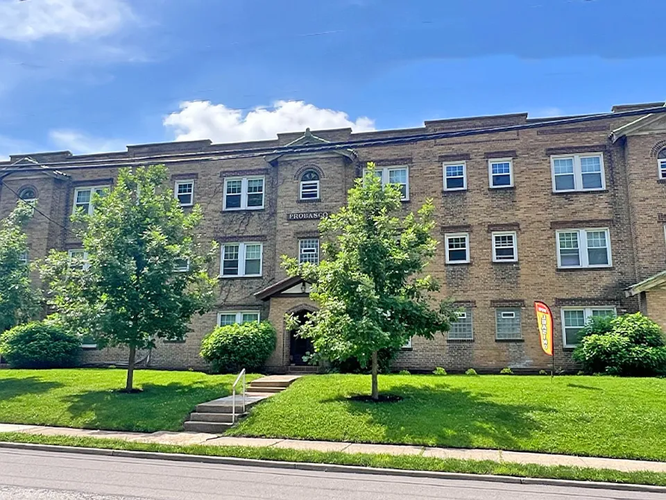 415-419-423 Probasco St