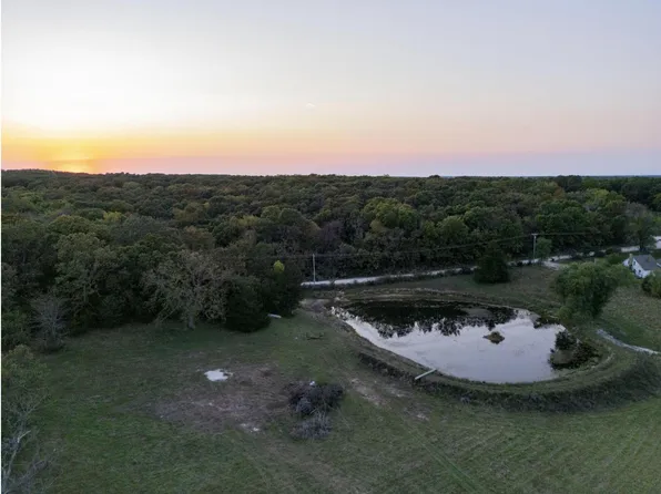 000 E 1500 Road, Stockton, MO 65785