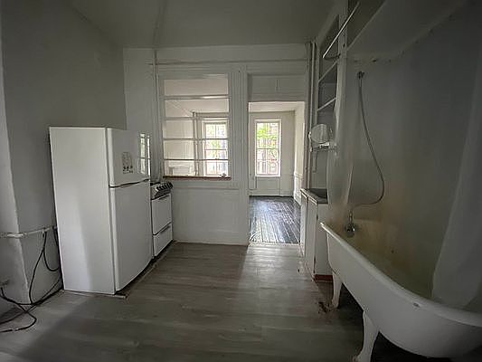 1st image of 430 E 9th St Suite 7