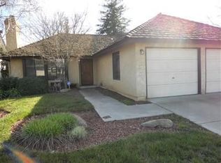 1452 Barstow Ave, Clovis, CA 93611