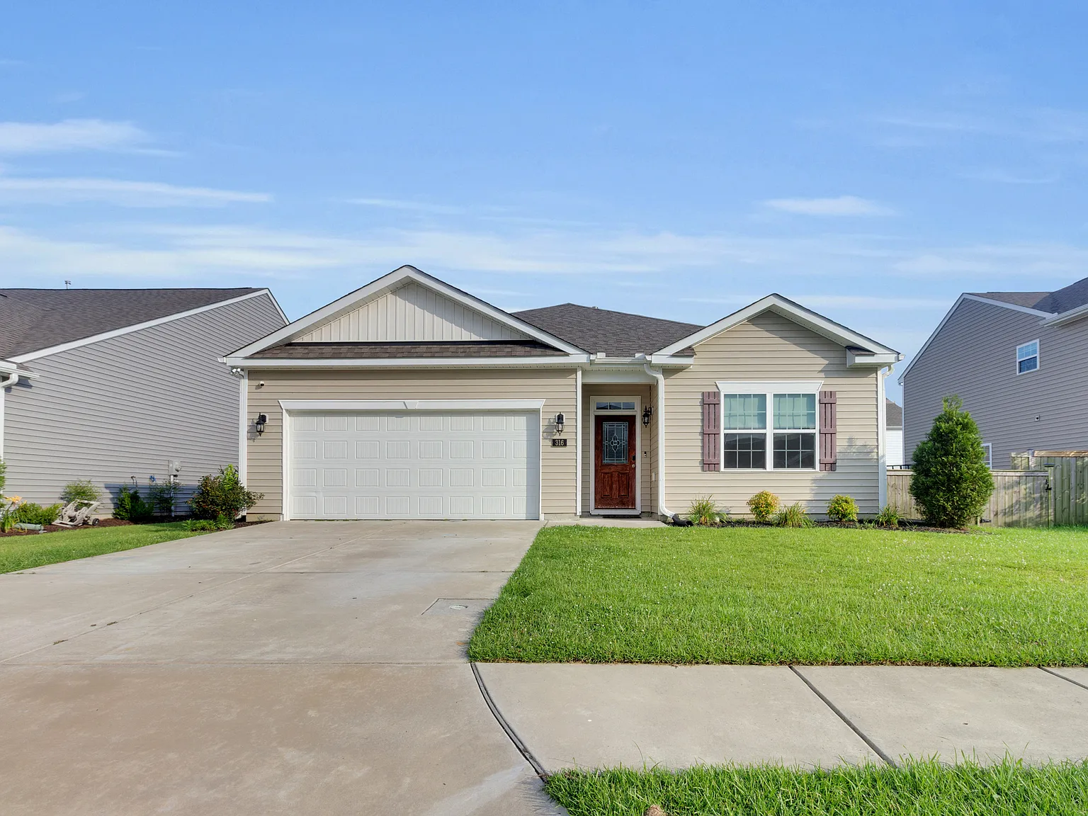 4 bed, 1764 sqft, $2,200 — Photo 1