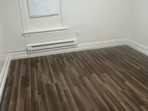5th image of 922 Jay St #1F