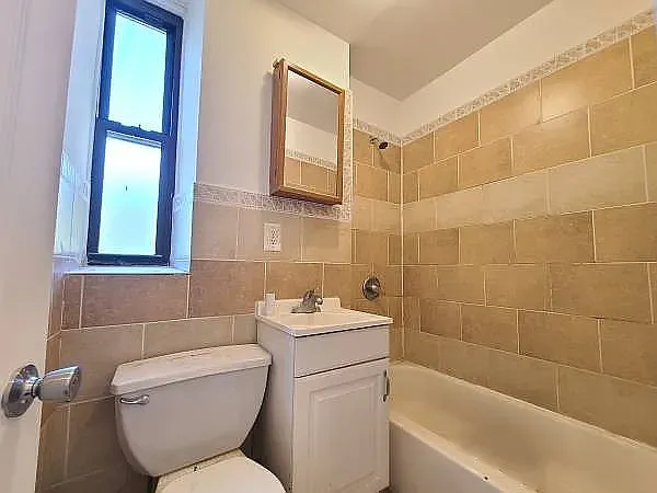 362 Stockton St #1 — Photo 6