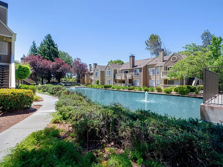 Breathtaking waterfront views and lush garden scenic pathways