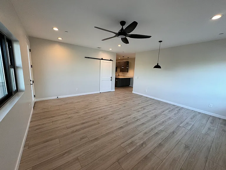 1714 Echo Canyon Dr — Photo 5