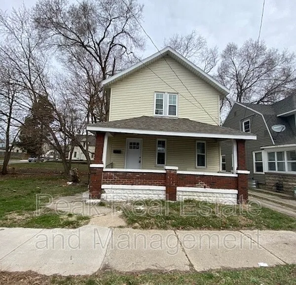 1011 Logan St SE — Photo 17