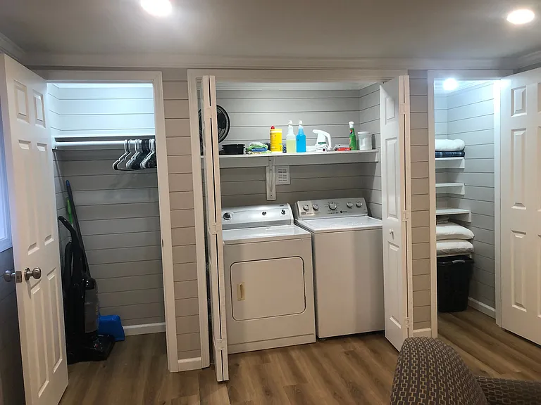 3 bed, 1.0 bath, 1000 sqft, $1,850 — Photo 35