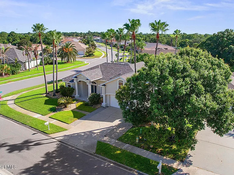 768 Harrier Ct — Photo 6