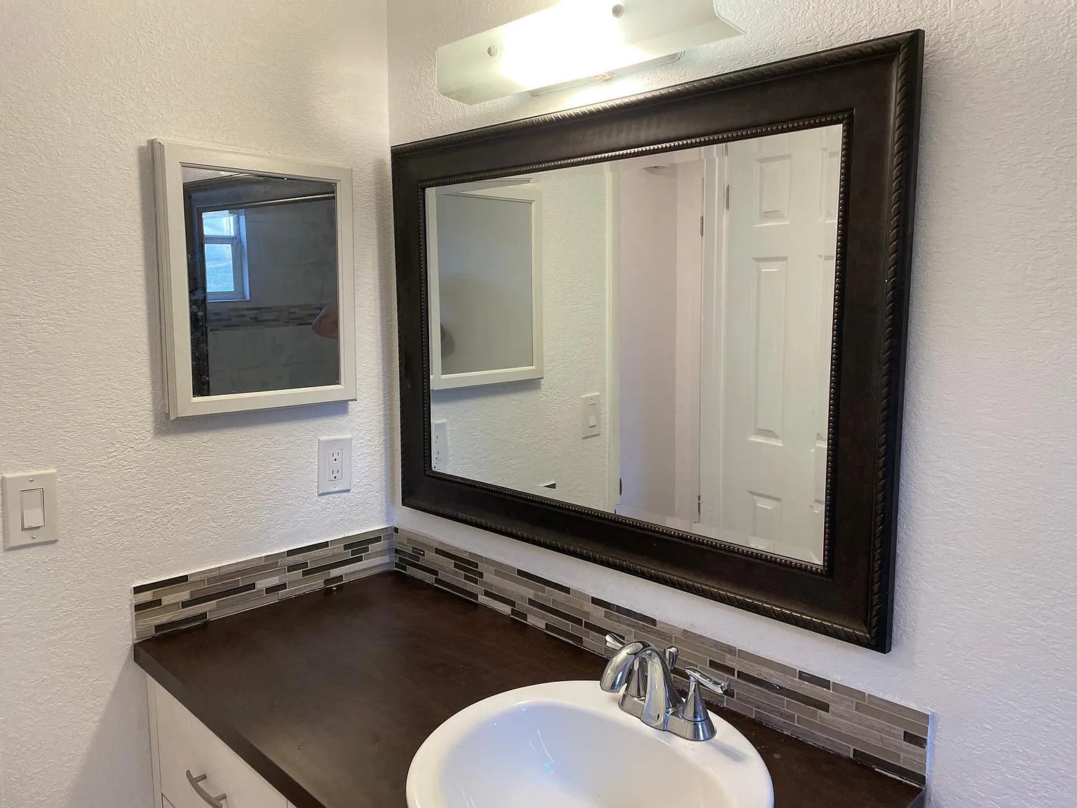 7057 County Line Rd — Photo 1