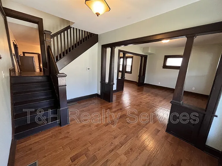 932 E Morris St — Photo 12