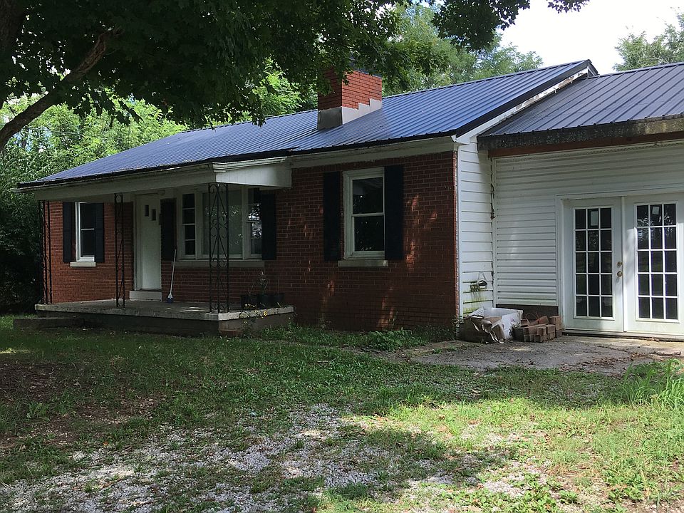 2nd image of 150 Cynthiana Millersburg Rd