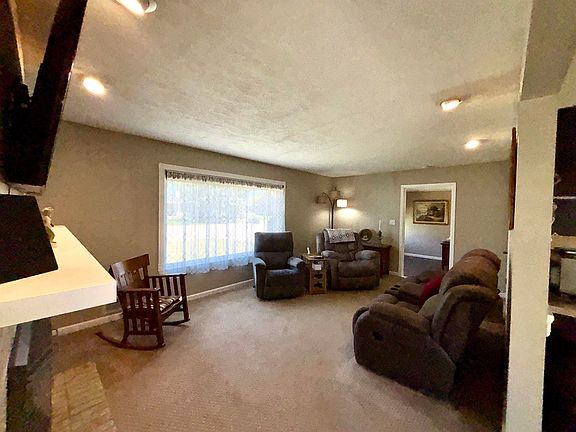 4th image of 2501 W 10th St