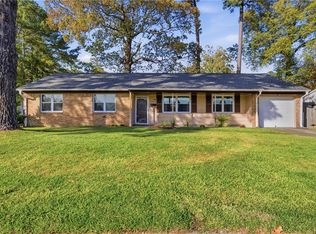 3252 Lakecrest Rd, Virginia Beach, VA 23452