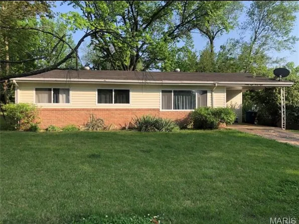 9838 Tanbark Ln, Saint Louis, MO 63134