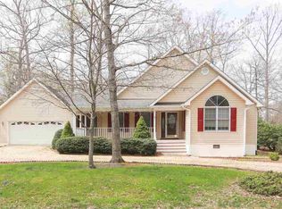 16 Out Of Bounds Rd, Palmyra, VA 22963