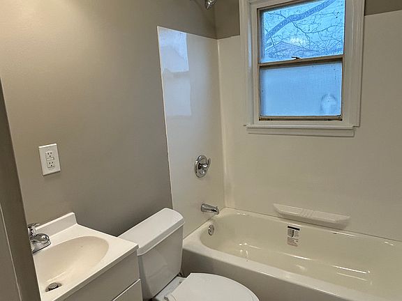 4th image of 4217 Fulton Ave