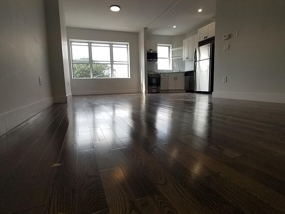 2nd image of 522 W Side Ave #1
